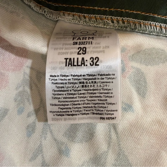 Farm Rio Sand Garden Tapestry Shorts Womens 29 NWT - Picture 14 of 15